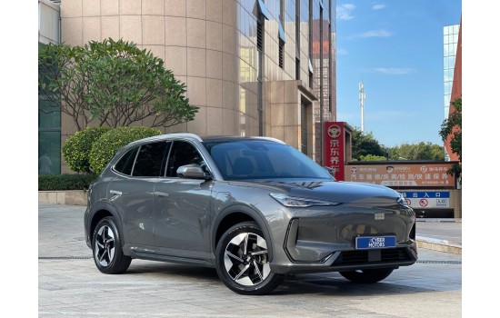 Geely Galaxy E5 2WD, 2025 (7), модель 2026 года, пробег 4 тысячи км